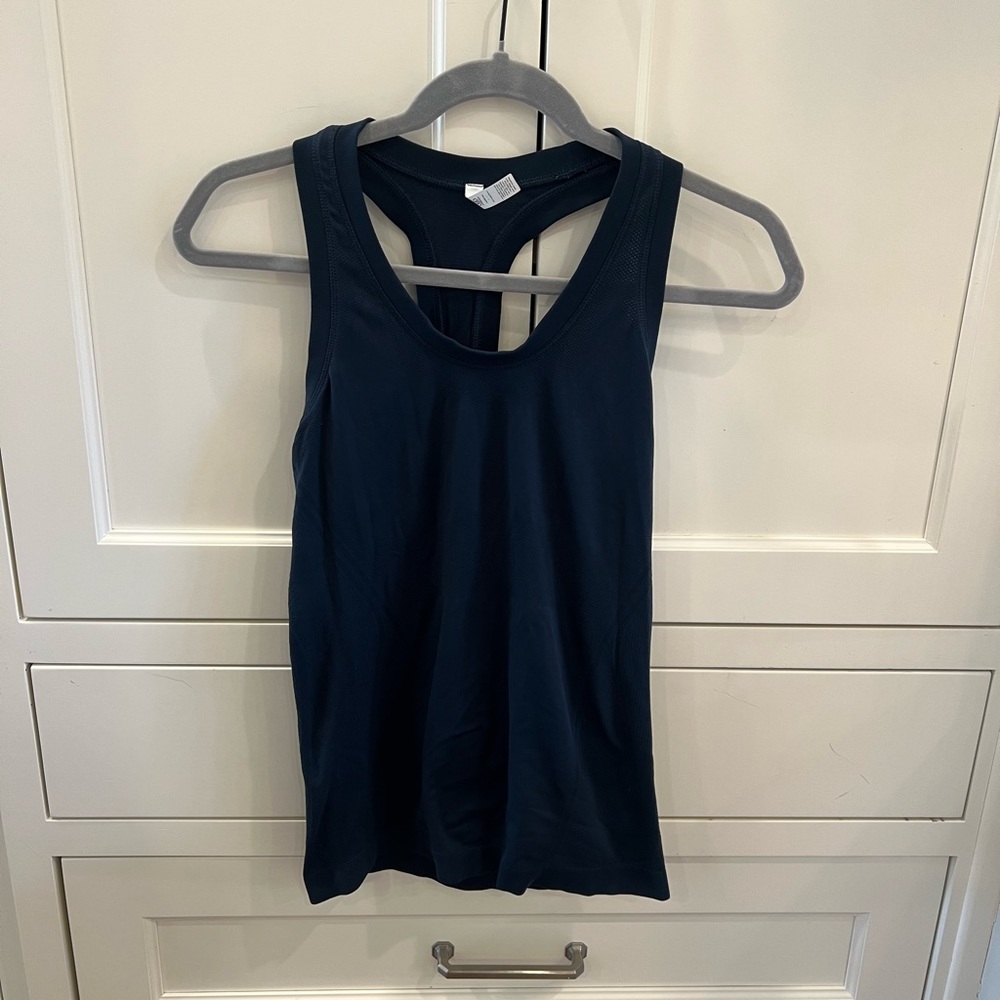 Athleta Momentum Tank